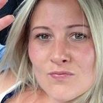 Dodelijk Kogelhuis in Zuid-Wales: Vrouw Getroffen in Drugsgangstrijd