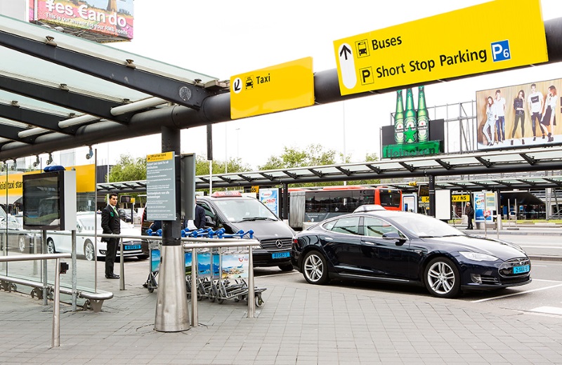 De Ultieme Gids voor het Kiezen van een Betrouwbare Schipholtaxi